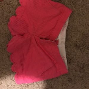 Iilly pink shorts