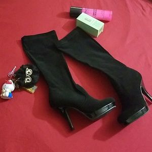 **ClosetClearout** Black Knee high boots NWT