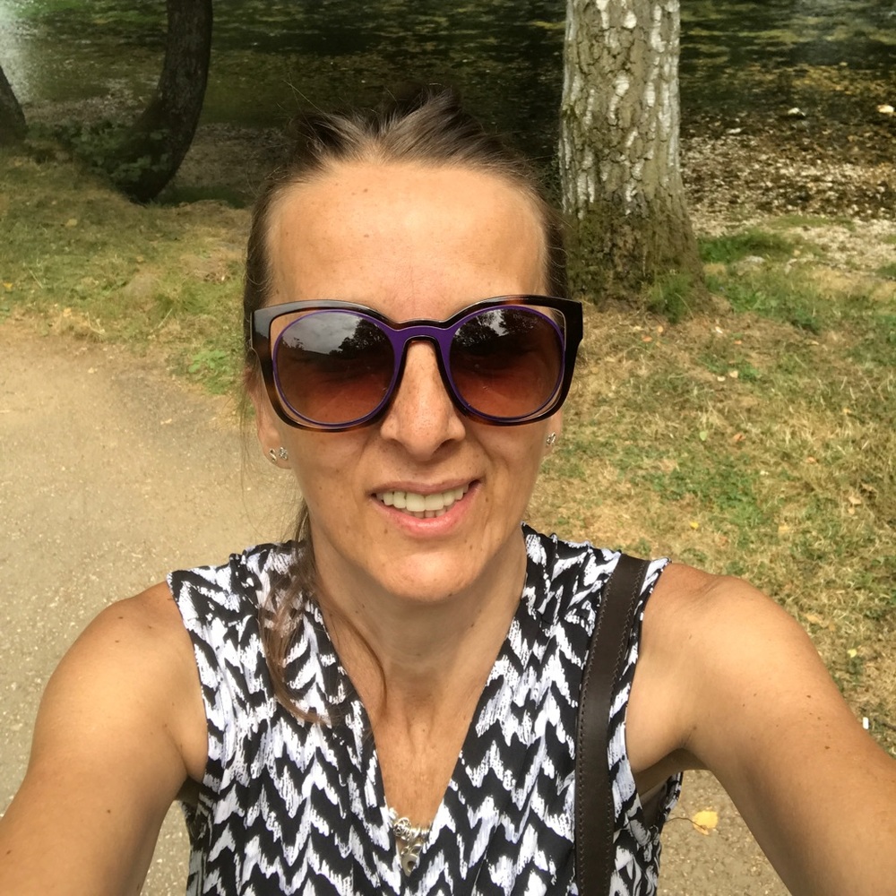 Meet your Posher, Edisa