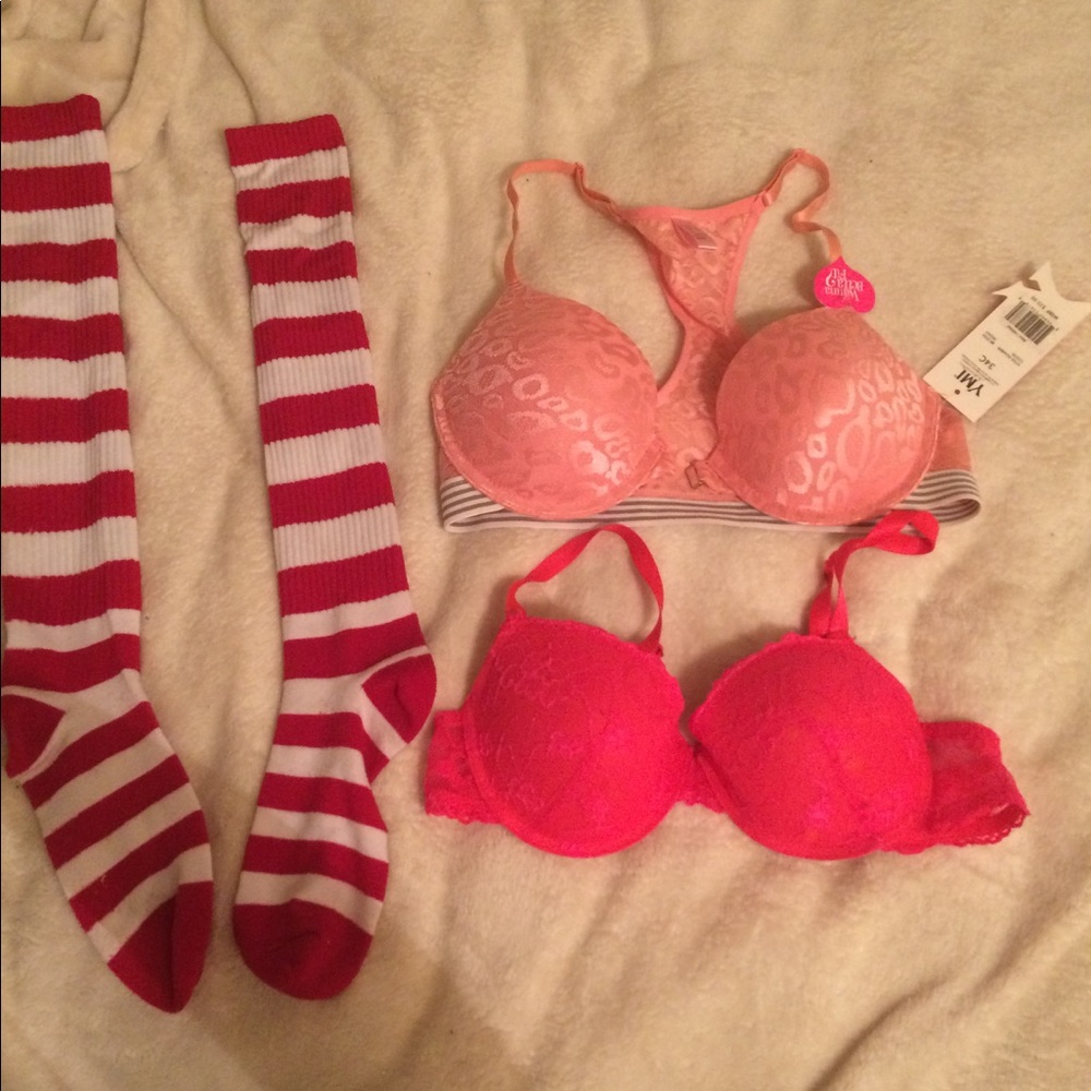 2*BRAS-SIZE:34C*1 IS BNWT~1-PAIR OF KNEE SOCKS-SM
