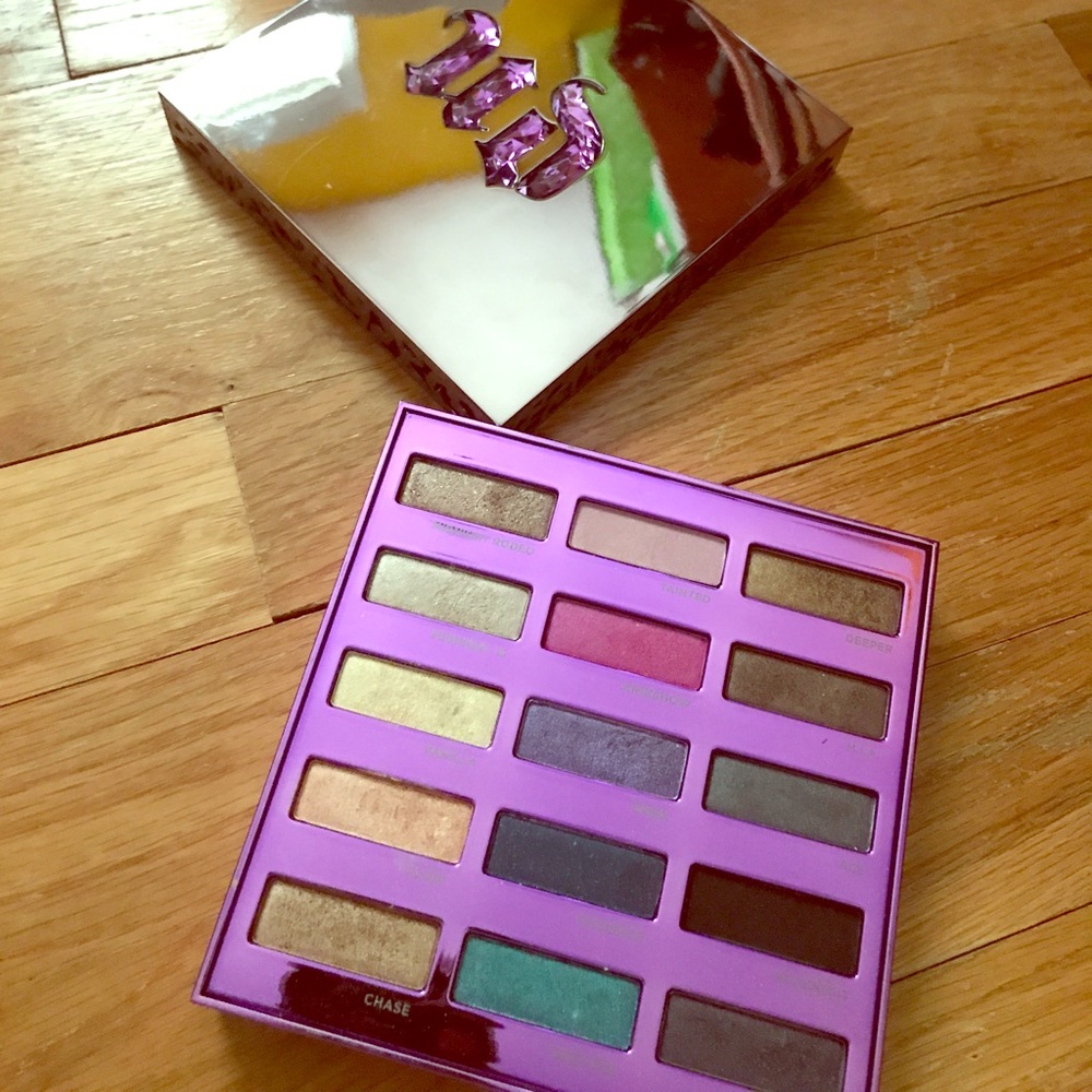 *RARE* Urban Decay 15th Anniversary Palatte