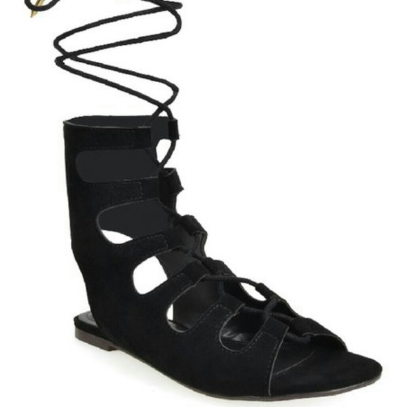 PRICE DROP ⬇⬇women's BLACK caged sandals - Picture 2 of 3