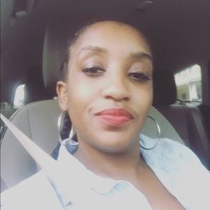 Meet your Posher, Tia