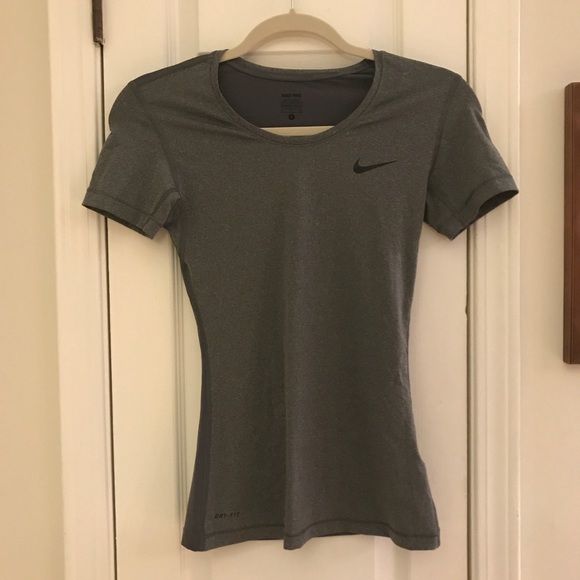 Nike Tops - Nike Pro Short Sleeve Top Size SM Heather Grey 🙌
