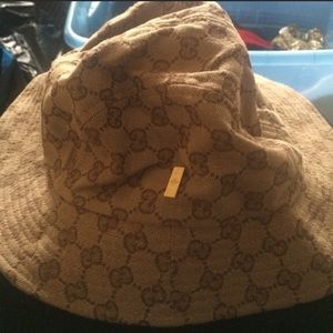 Gently worn Authenic Gucci bucket hat