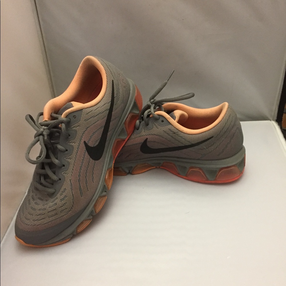 Nike Air Max Trailwind 6 Sneakers - size 8