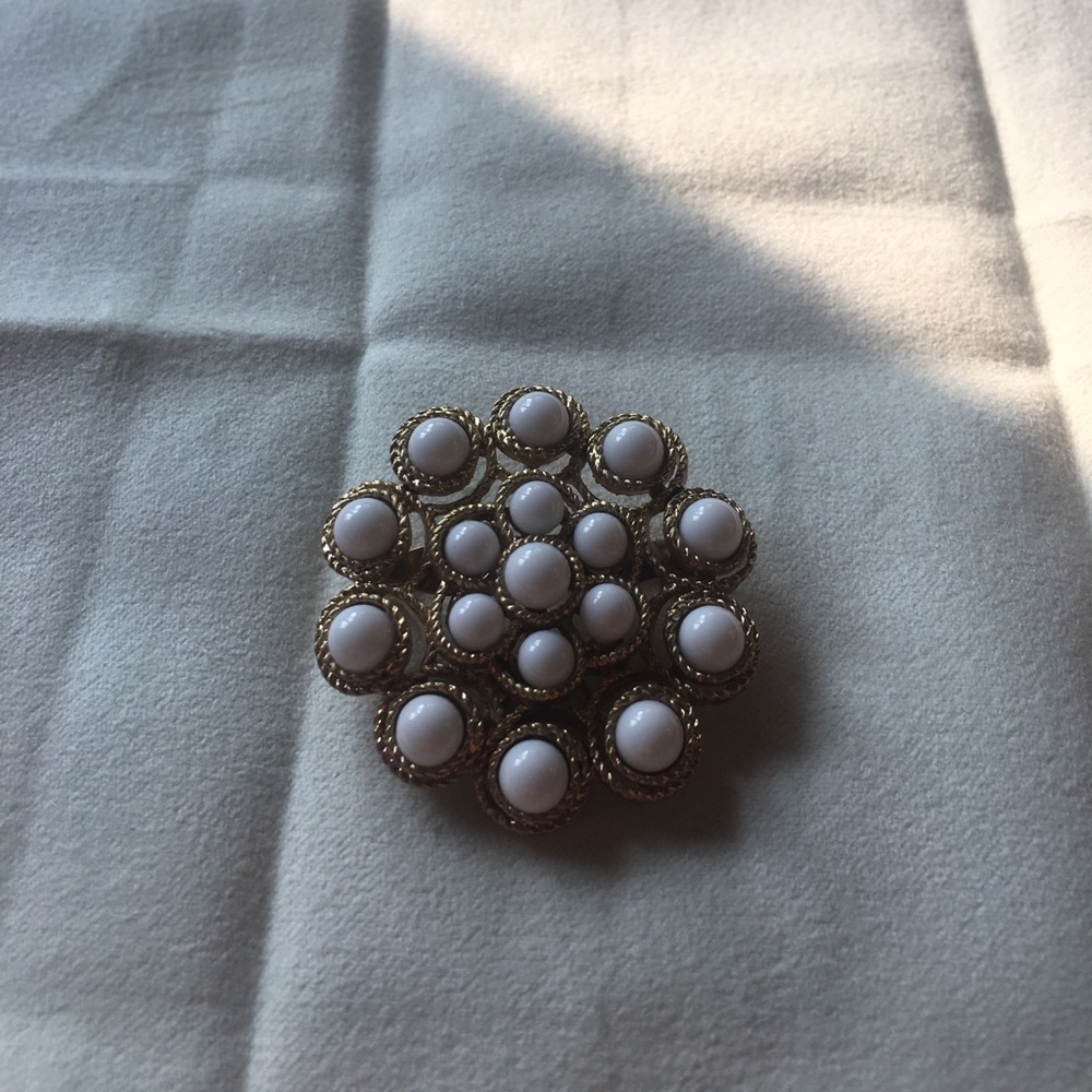 Stella and dot ivory brooche