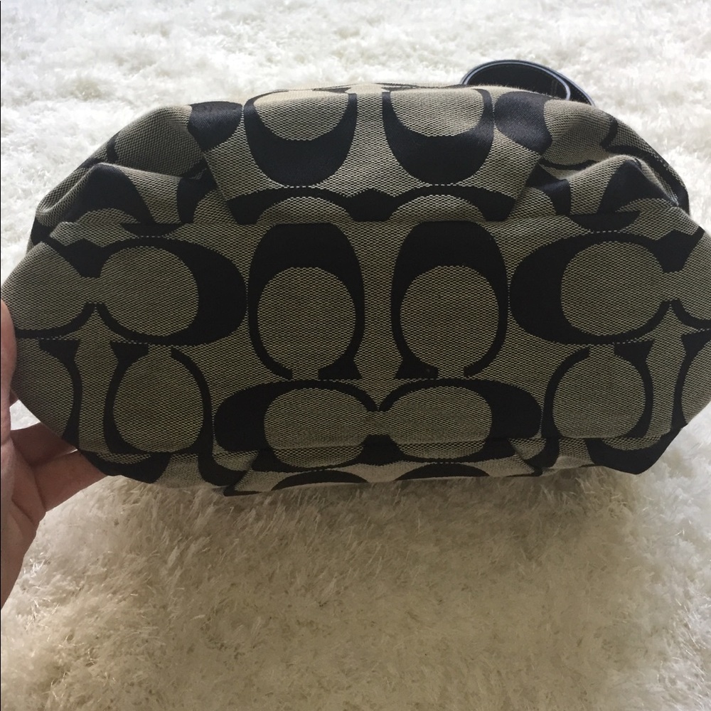Authentic Coach Handbag 👜 - Picture 6 of 7