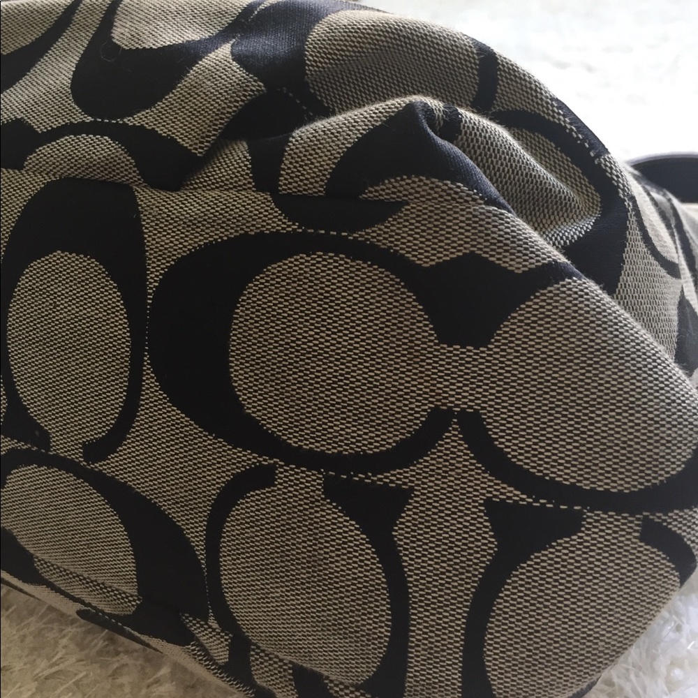 Authentic Coach Handbag 👜 - Picture 7 of 7