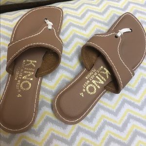 Kino flip flops