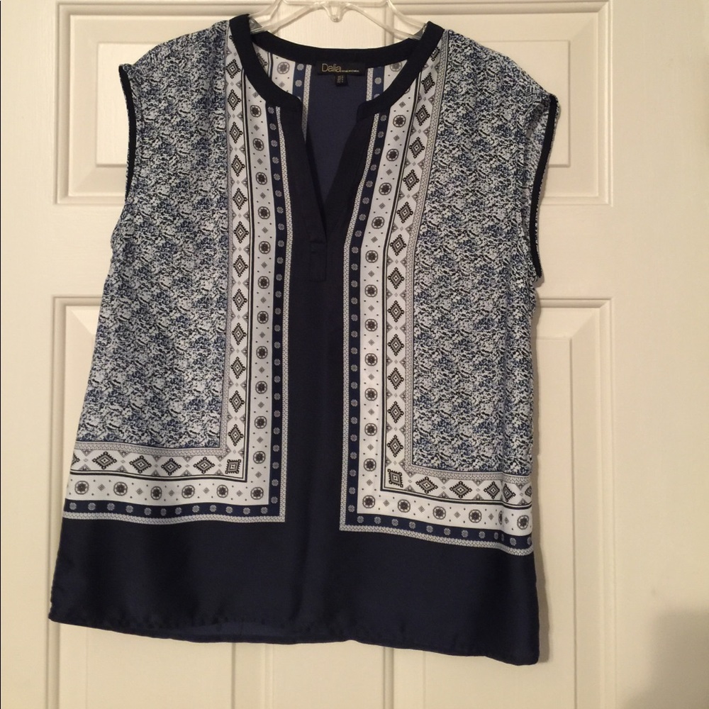 Sz S Dalia sleeveless blouse. Like new!!