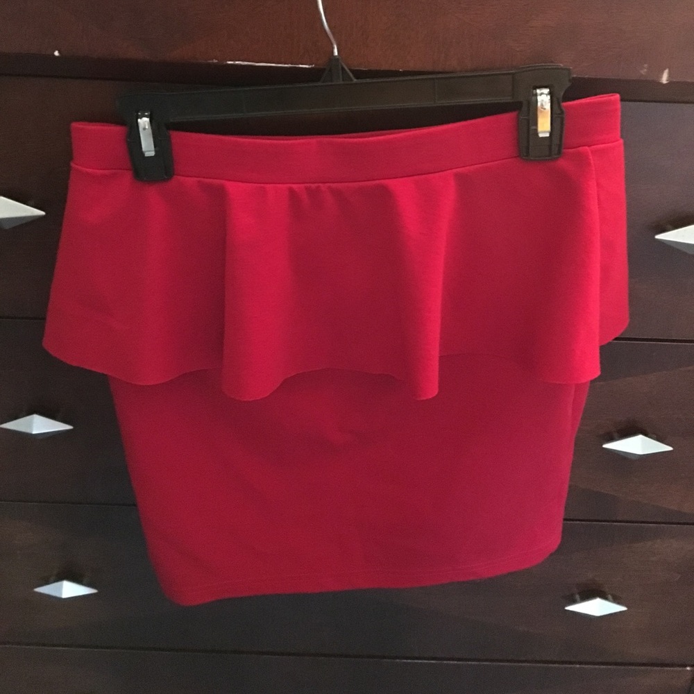 Little Red Mini - Picture 2 of 2