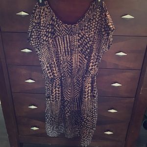 Everyone LOVES a dress with pockets !