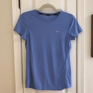 Nike Dri-Fit Running S/S Blue Top Size Small 🙋🙋