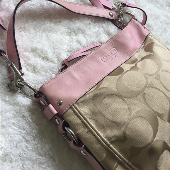 Authentic Coach Shoulder Bag - Picture 3 of 11