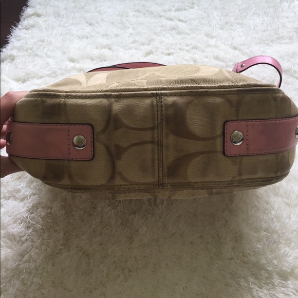 Authentic Coach Shoulder Bag - Picture 4 of 11