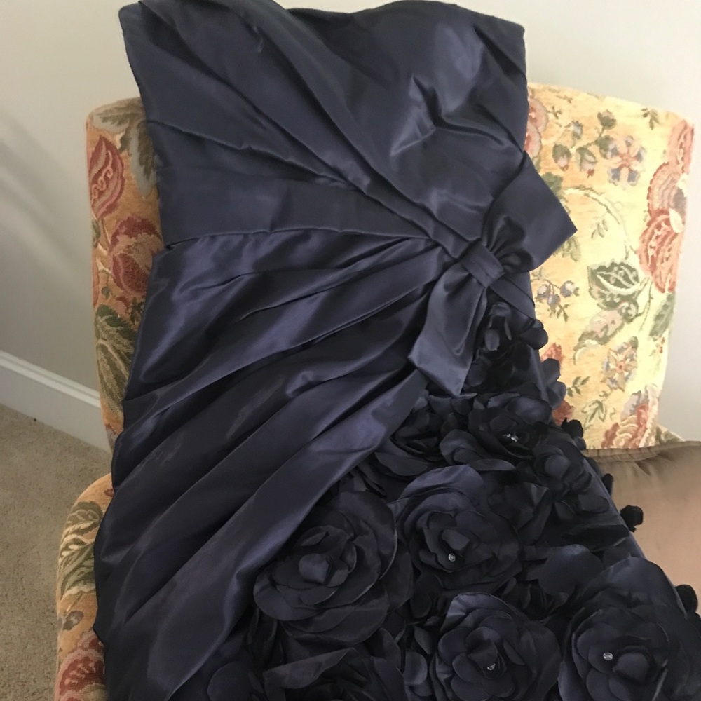 Beautiful cocktail dress worn once!