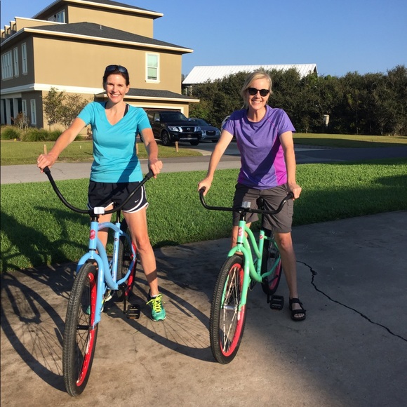 Meet your Posher, Dana - Picture 3 of 5