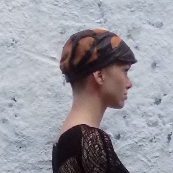 Leather-Baseball-Cap - Picture 5 of 8