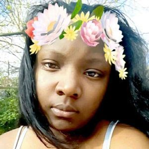 Meet your Posher, Kendra