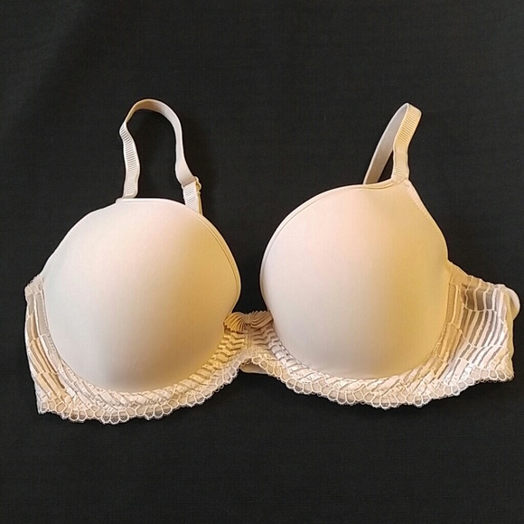 Wacoal Other - Wacoal nude underwire bra 34C