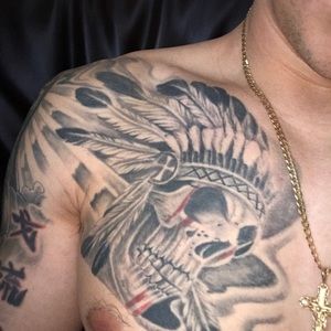 Meet your Posher, Elio