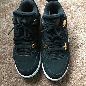 Sued Jordan's retro 4s(NO BUNDLE DEAL)