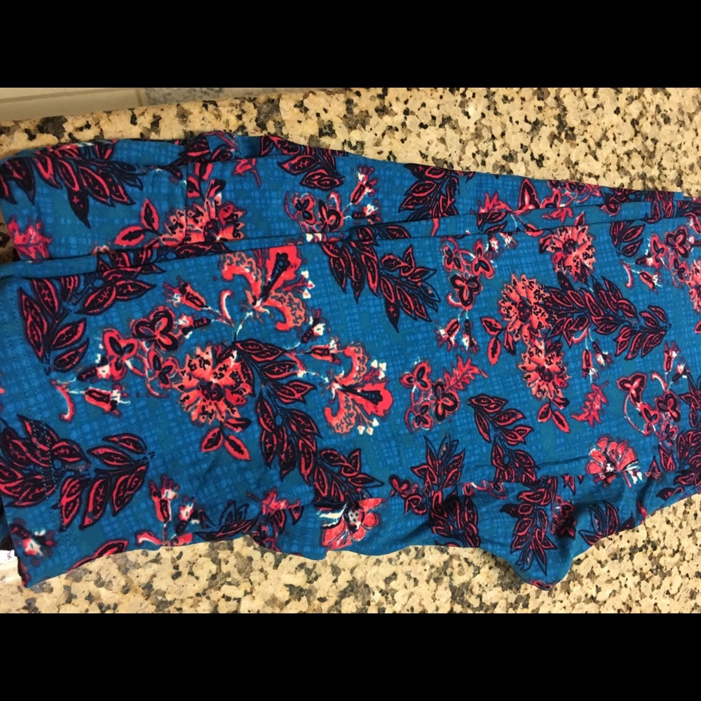 New paisley leggings
