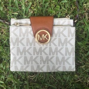 Real Michael Kors crossbody purse!