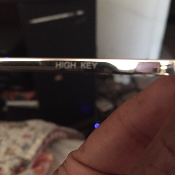 Desi Perkins High Key Sunglasses - Picture 4 of 4