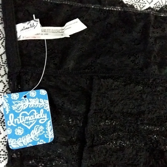 Intimately Free People Black Lace Bra Crop Top NWT - Picture 5 of 8