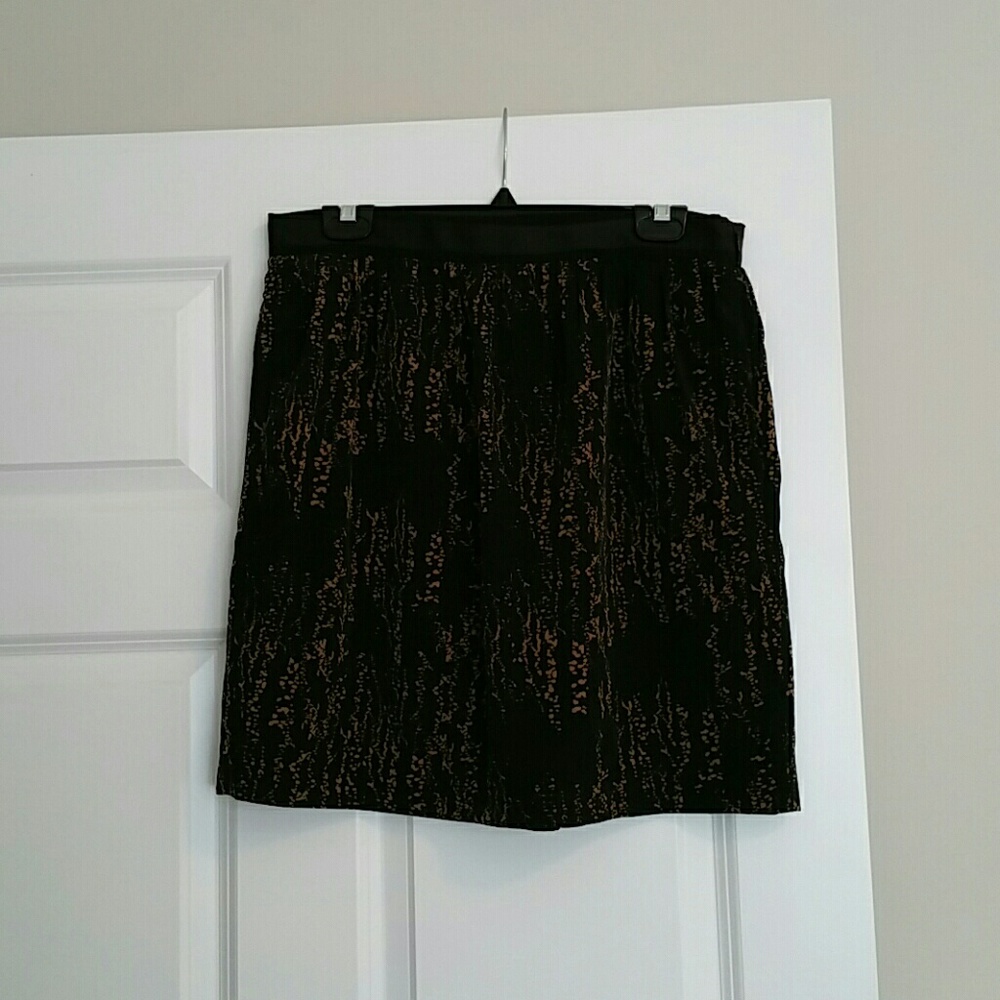 DONATED!GAP NEW WITH TAGS!! Black and brown skirt! - Picture 3 of 8