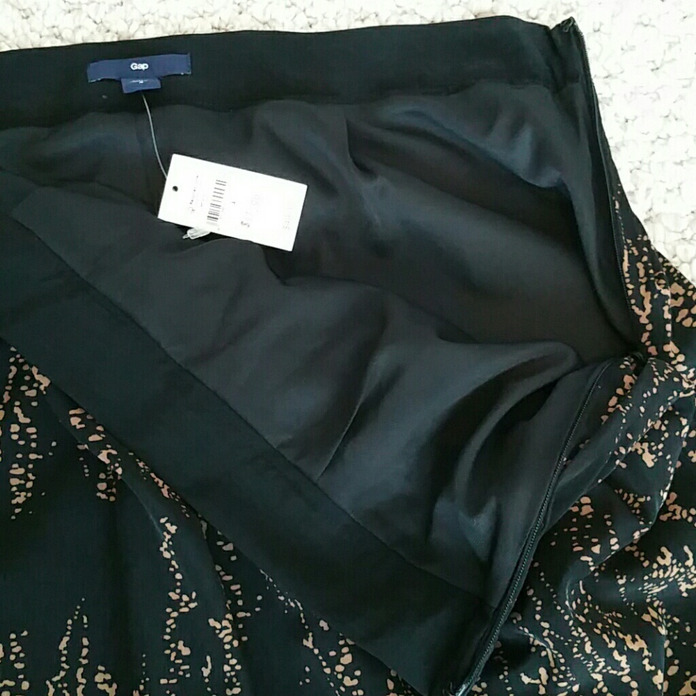 DONATED!GAP NEW WITH TAGS!! Black and brown skirt! - Picture 5 of 8