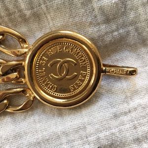 Vintage CHANEL gold chain waist belt