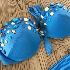 Victoria’s Secret swimsuit.