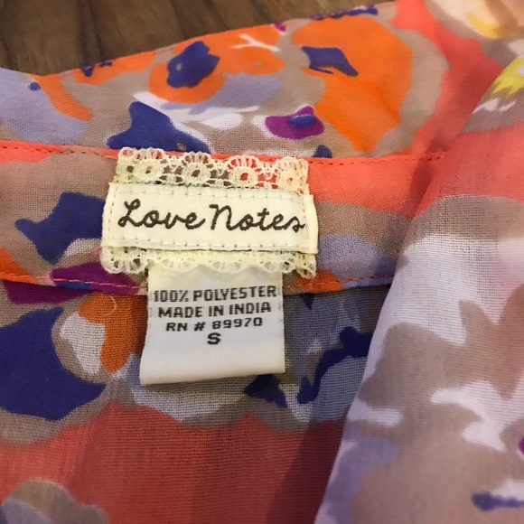 Floral button down top - Picture 2 of 3