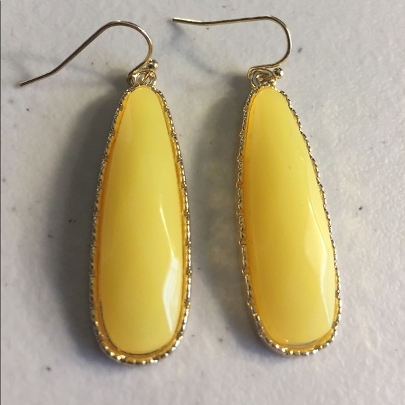 Lemon Drop Fashion Earrings - Picture 2 of 3