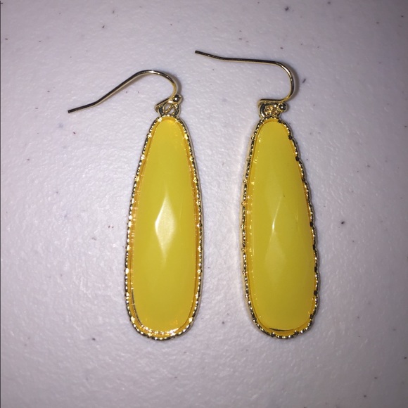Lemon Drop Fashion Earrings - Picture 3 of 3
