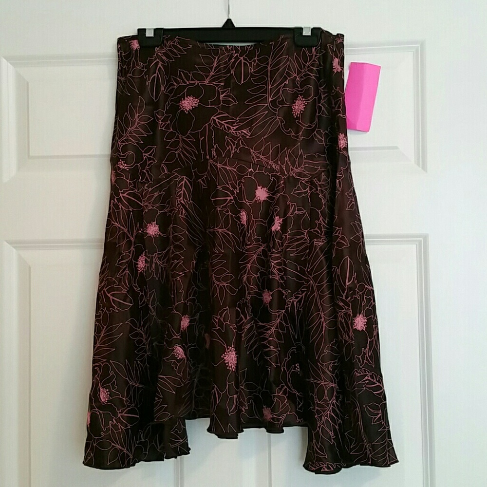 Donated! NEW WITH TAGS! Brown and pink skirt!