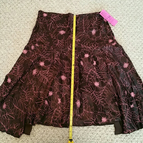 Donated! NEW WITH TAGS! Brown and pink skirt! - Picture 5 of 8