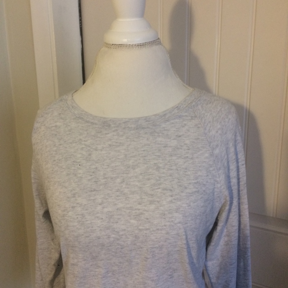 🌼 Nike Gray Sweatshirt - Picture 4 of 5