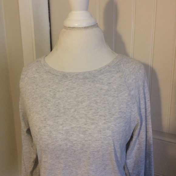 🌼 Nike Gray Sweatshirt - Picture 4 of 5