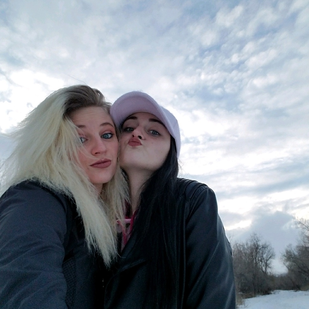 Meet your Posher, Pamela