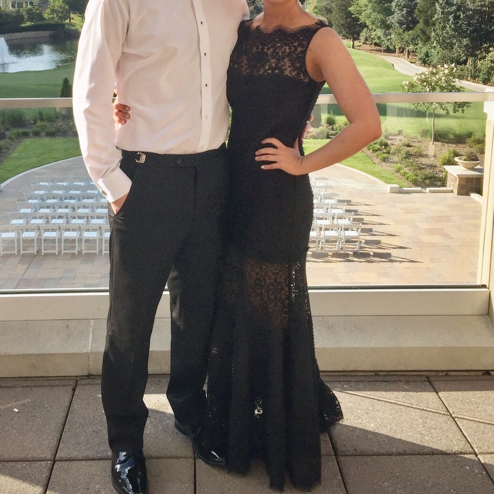 Tadsdhi shoji black lace gown