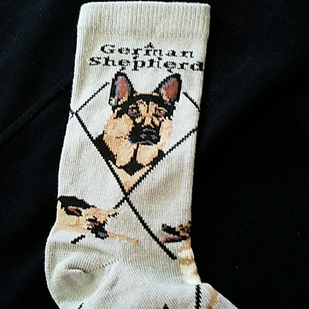 Only 1 left 🐕NEW German Shepherd socks - Picture 5 of 6