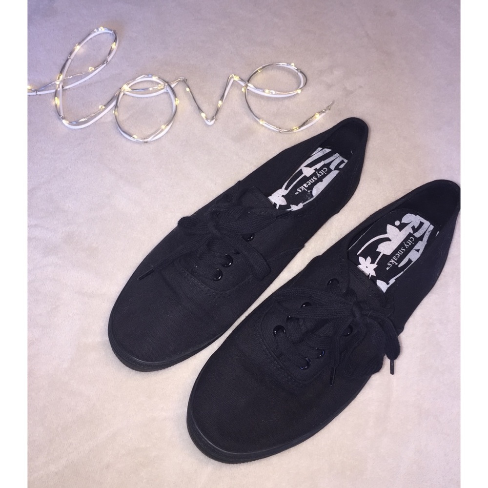 Black Sneakers ✨