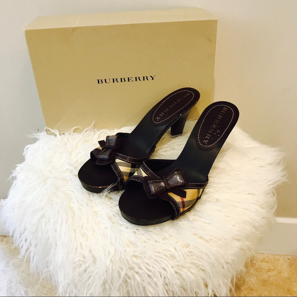 Women's Burberry heels 👠