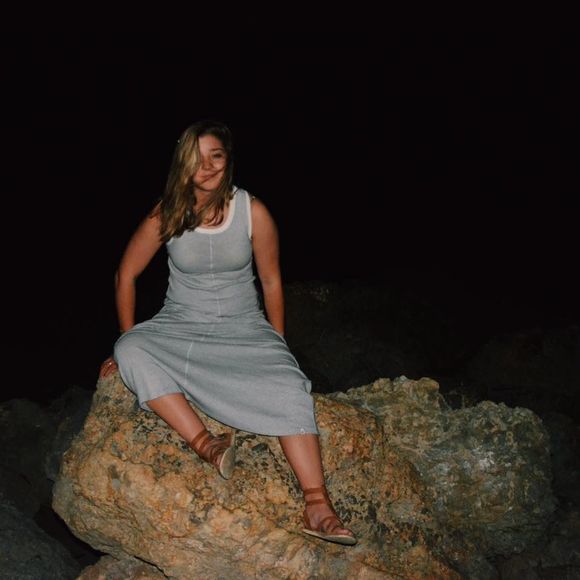 Meet your Posher, Cora - Picture 1 of 1