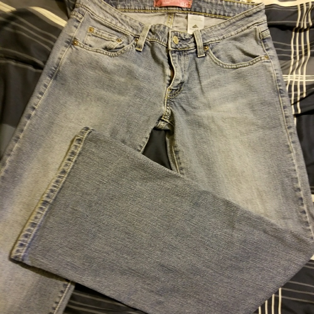 Ladies levi jeans