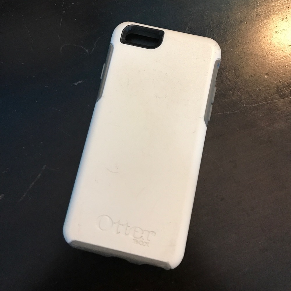 6/6s Otterbox iPhone case